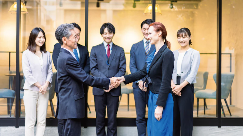 【法人向け】会社の代表者変更手続きについて。申請時に必要な書類や流れを解説