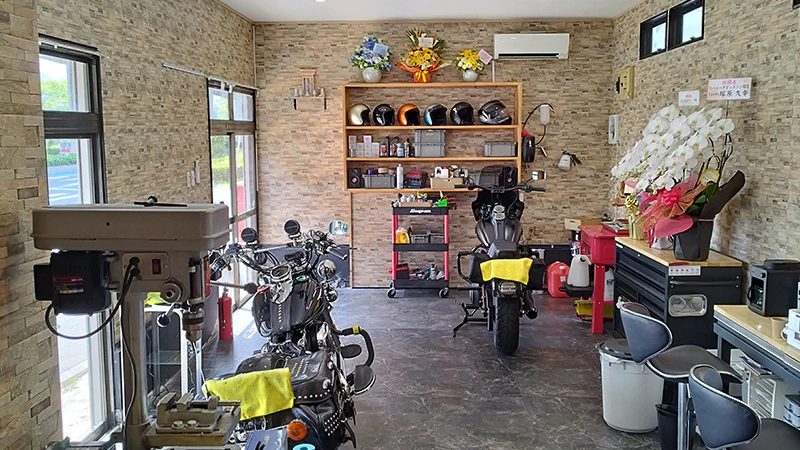 TOKO MOTOR CYCLEの店内